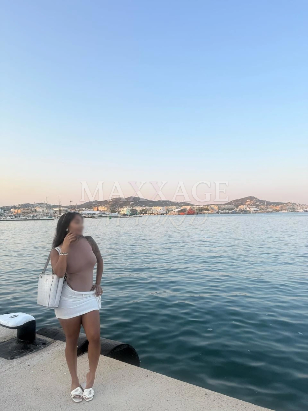 Electra escort colombiana Madrid Maxxage Madrid