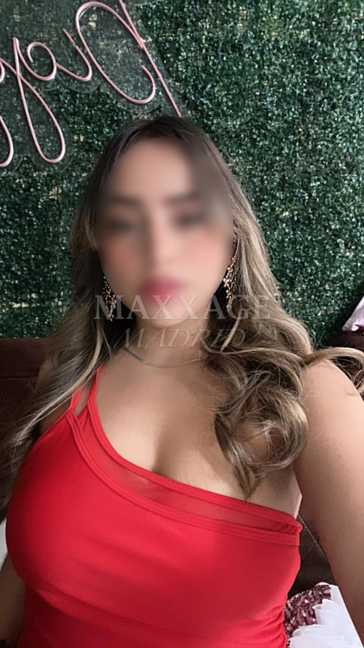 MIA escort colombiana Madrid Maxxage Madrid